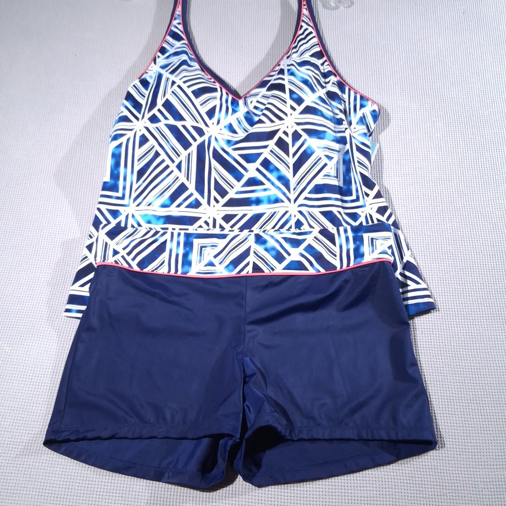 South Point Plus Geometric Tankini Set Blue White Pink 22W Top 16W Shorts NWT - Picture 14 of 16